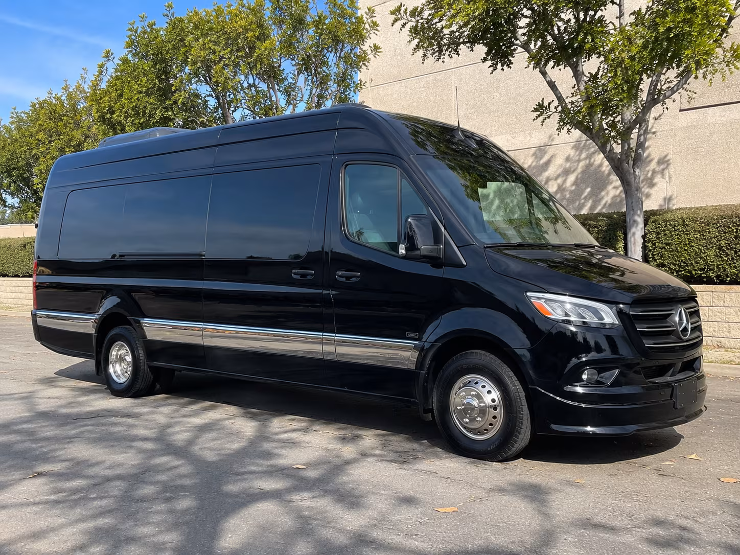 find the perfect transportation for your next airport transfer 1